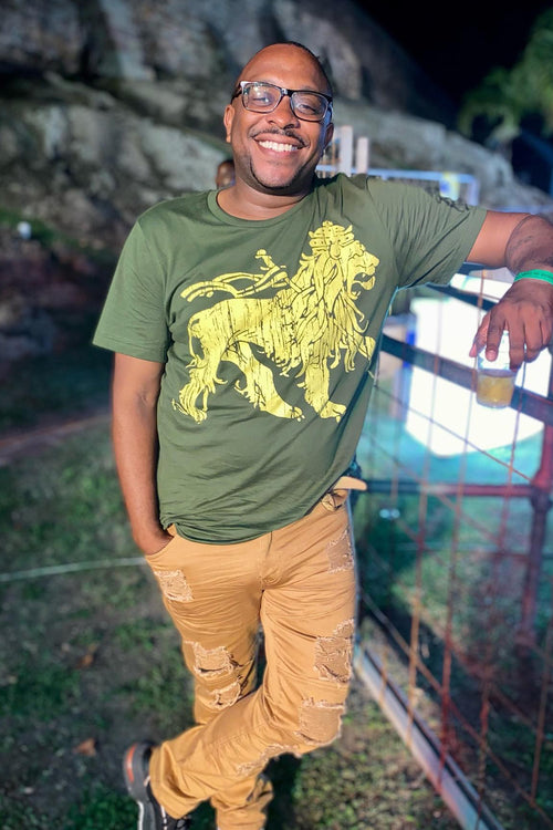 Cooyah Jamaica. Rasta Lion men's short sleeve graphic tee in olive green. Jamaican reggae streetwear clothing brand.