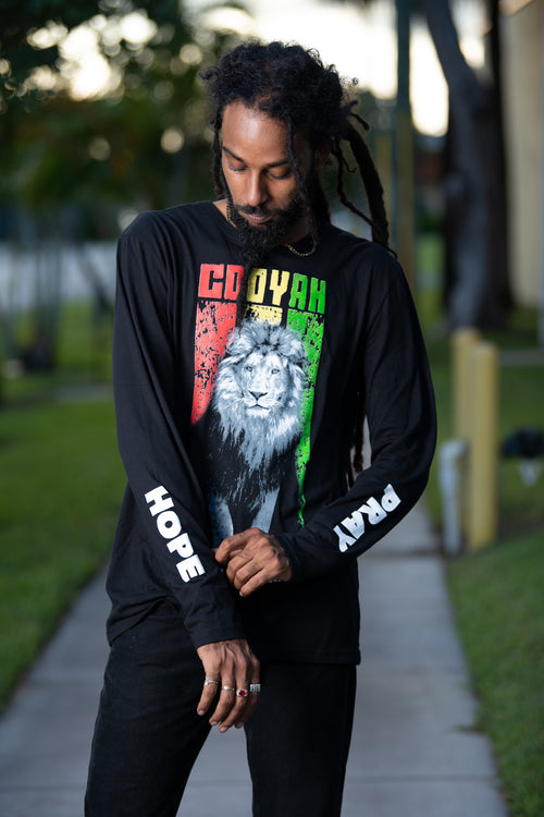 Cooyah Jamaica. Rasta Lion men's long sleeve crew neck tee. Made from ringspun cotton and screen printed in reggae colors. Jamaican-style streetwear fashion.